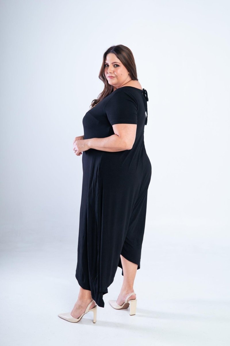 Macacão Origem - Gola Redonda com Barra Triangular em Viscolycra