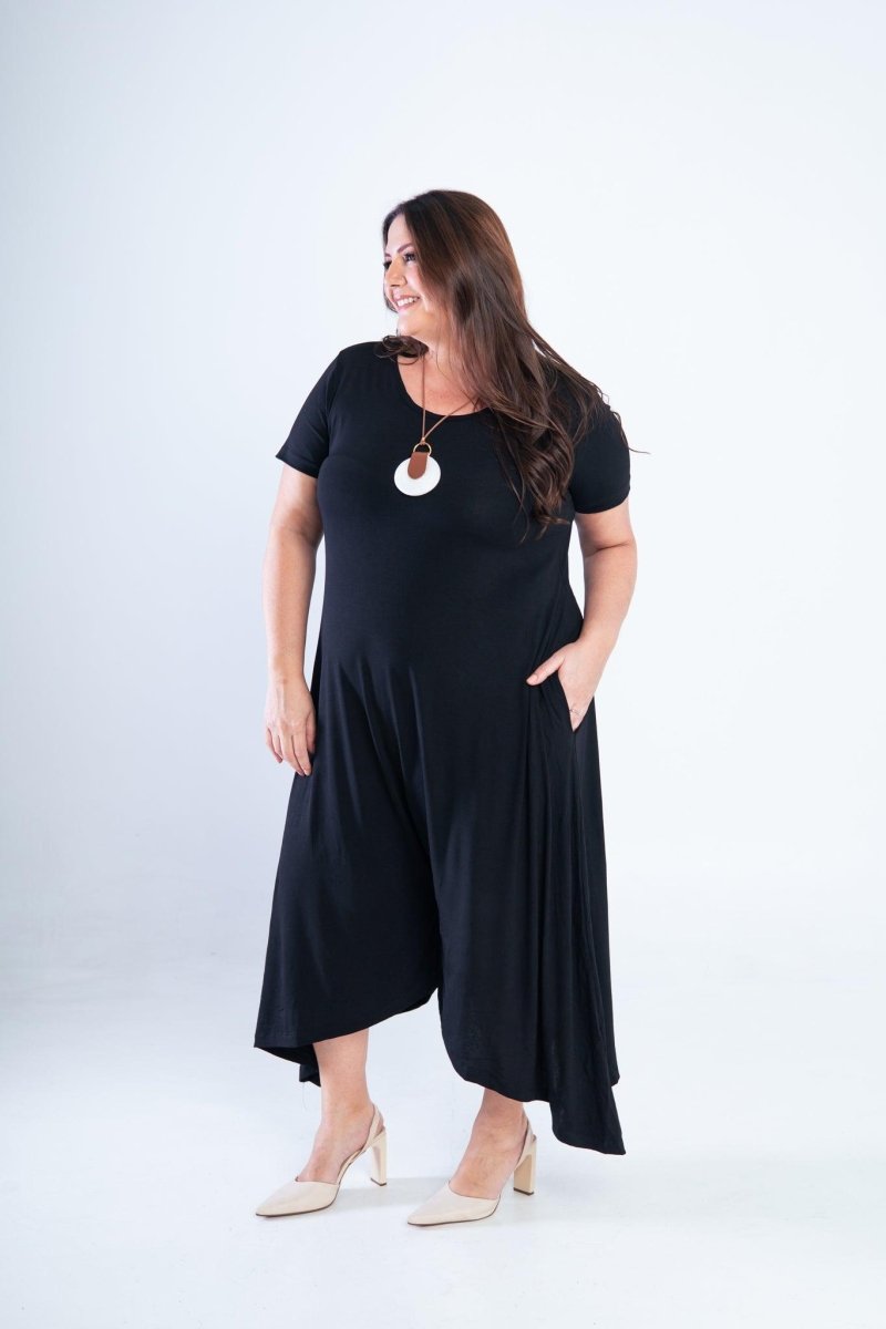 Macacão Origem - Gola Redonda com Barra Triangular em Viscolycra