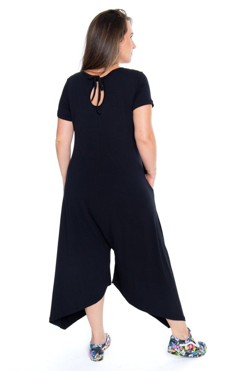 Macacão Origem - Gola Redonda com Barra Triangular em Viscolycra