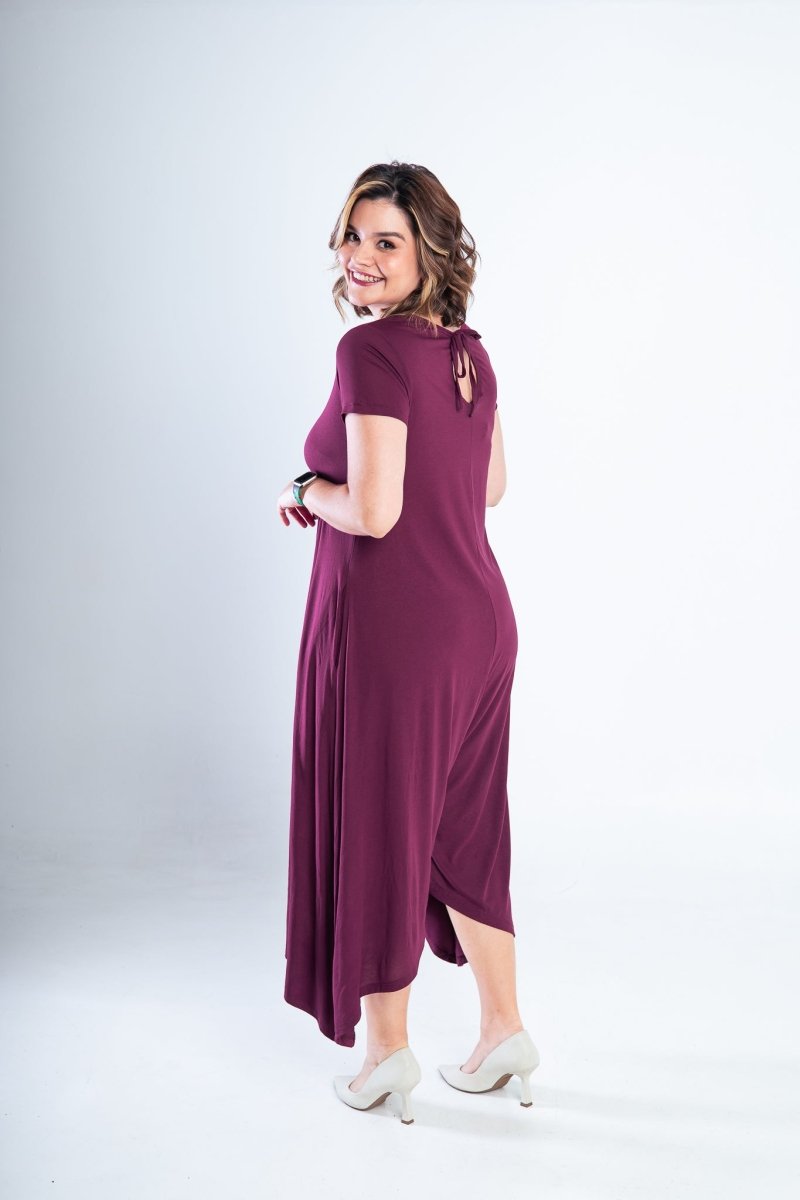 Macacão Origem - Gola Redonda com Barra Triangular em Viscolycra