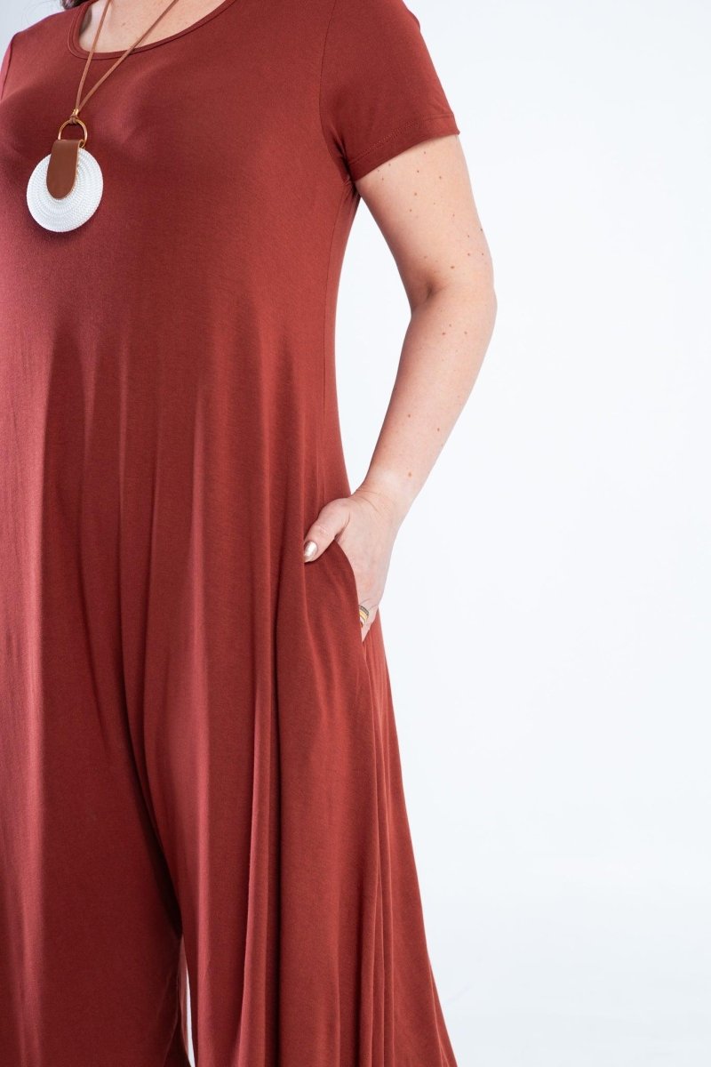 Macacão Origem - Gola Redonda com Barra Triangular em Viscolycra