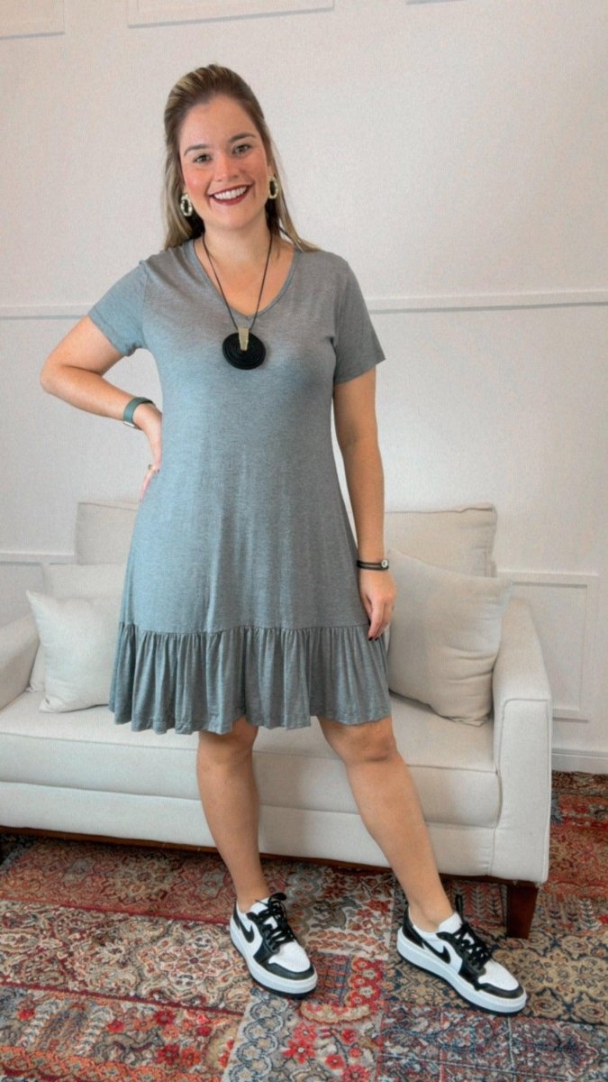 Vestido Verona - Babado Gola V e Manga Curta