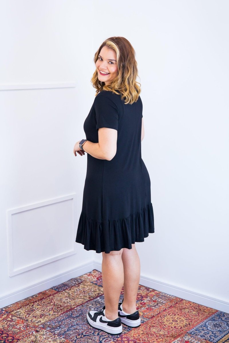 Vestido Verona - Babado Gola V e Manga Curta