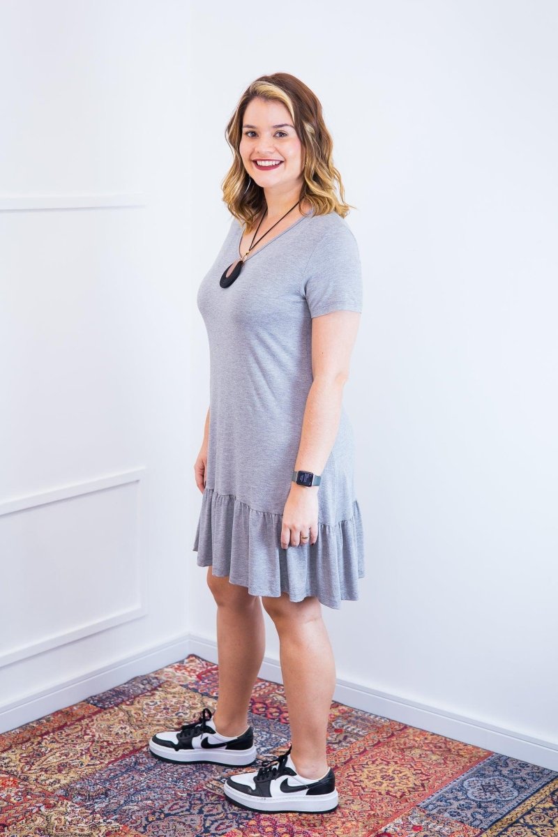 Vestido Verona - Babado Gola V e Manga Curta