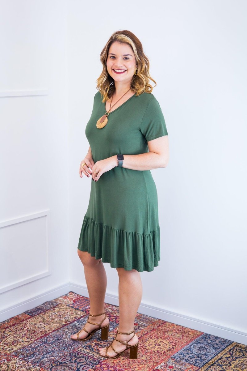 Vestido Verona - Babado Gola V e Manga Curta