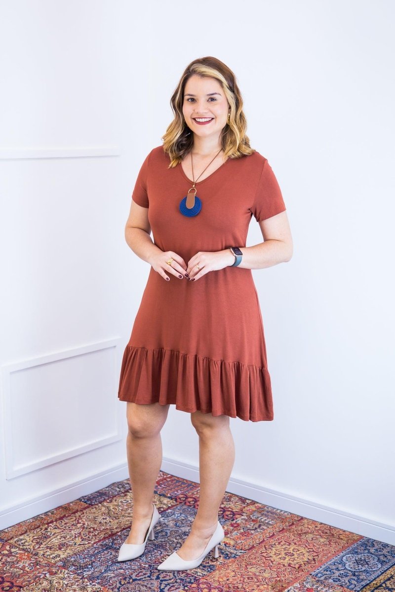 Vestido Verona - Babado Gola V e Manga Curta