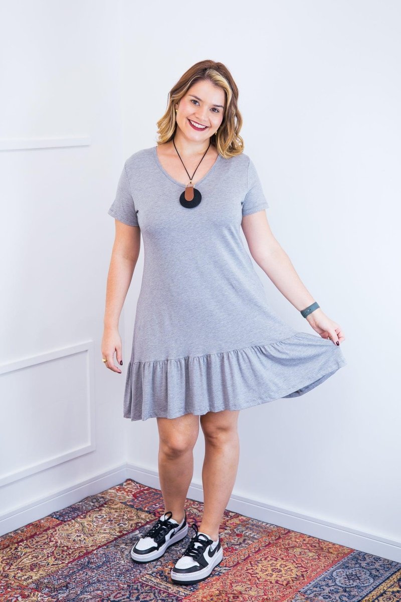 Vestido Verona - Babado Gola V e Manga Curta