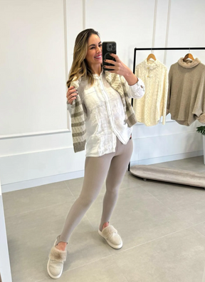 Calça Canelada com Pezinho e blackout