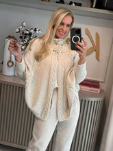 Capa Biamar Com Tranças e Fechamento