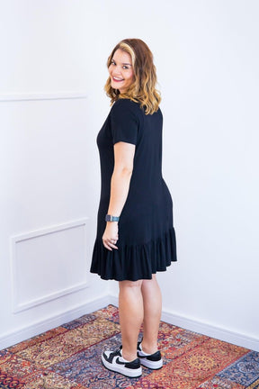 Vestido Verona - Babado Gola V e Manga Curta